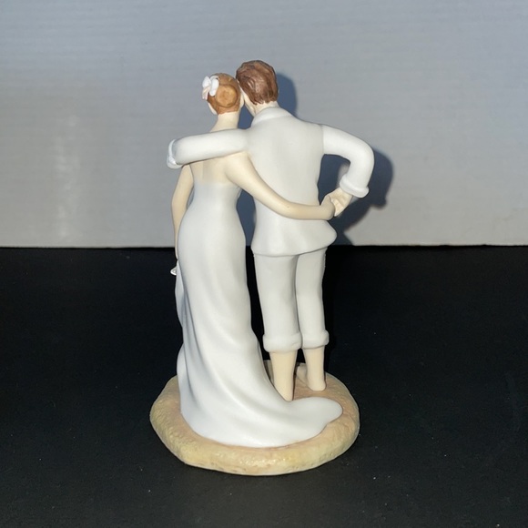 Wedding Cake Topper Bride Groom Embrace On The Beach Wedding Anniversary Decor - Picture 3 of 8